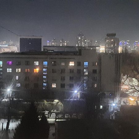 Apartment Shevchenko Panfilova Almaty Bagian luar foto