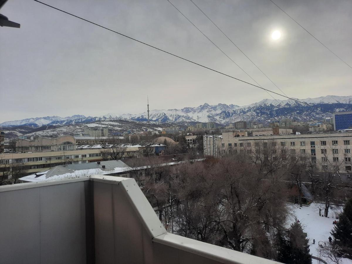 Apartment Shevchenko Panfilova Almaty Bagian luar foto