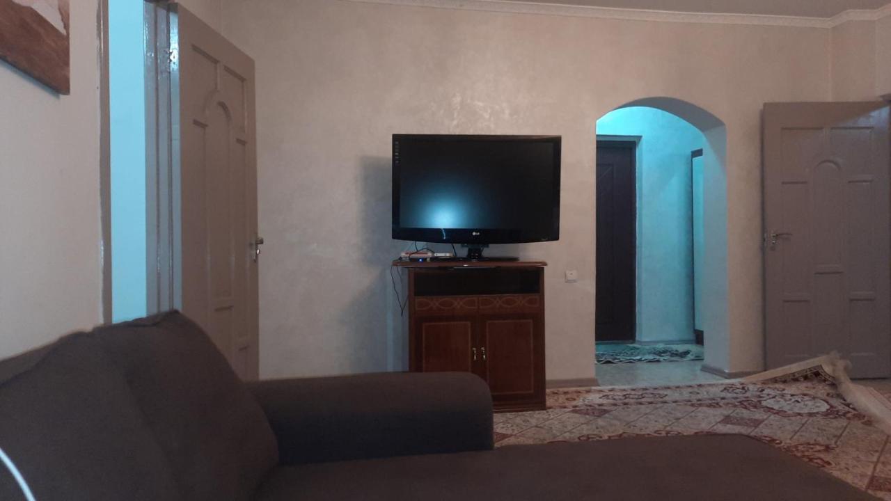 Apartment Shevchenko Panfilova Almaty Bagian luar foto